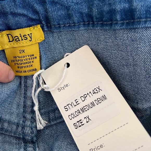 New DAISY Wide Leg Cargo Jeans Women’s Plus SIZE 1X Medium Wash - Picture 8 of 10